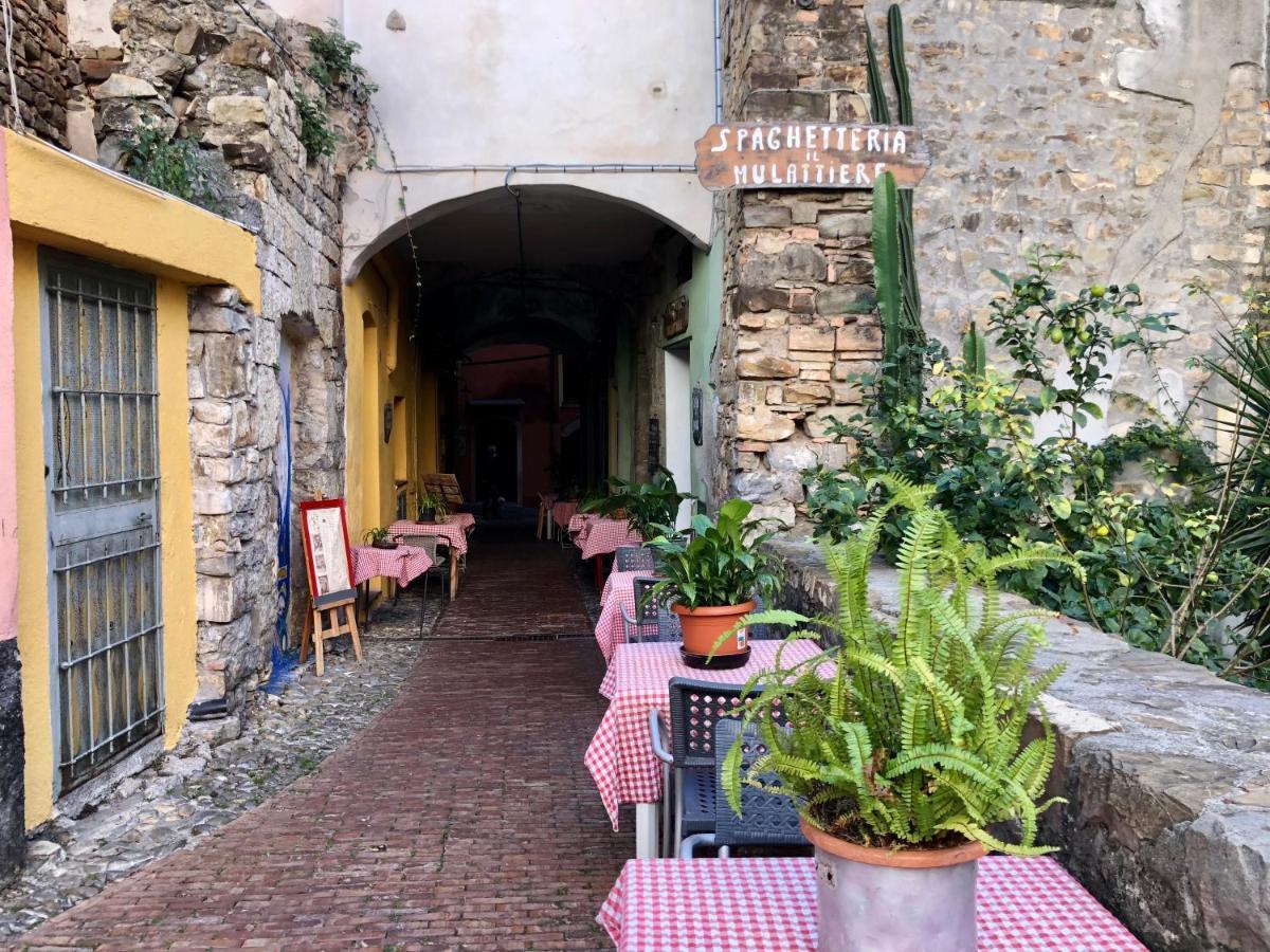 Appartamento Ai Piedi Della Pigna サンレモ エクステリア 写真